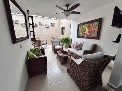Casa de 3 alcobas en venta en Lagos Del Cacique, Bucaramanga, 219 m² · foto 2 de 20