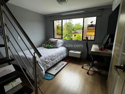 Casa de 5 alcobas en venta en Cañaveral, Floridablanca, 227 m² · foto 5 de 9