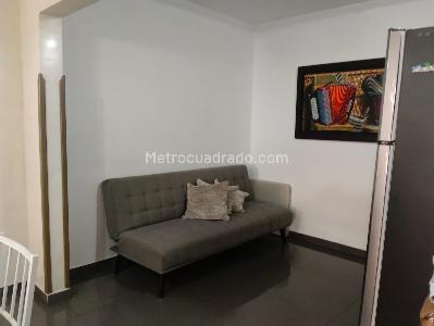Casa de 5 alcobas en venta en Floridablanca, Bucaramanga, 133 m² · foto 2 de 12