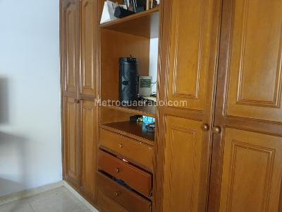 Casa de 4 alcobas en venta en La Riviera, Floridablanca, 144 m² · foto 8 de 11