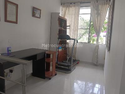 Casa de 3 alcobas en venta en Fontana, Bucaramanga, 100 m² · foto 2 de 17