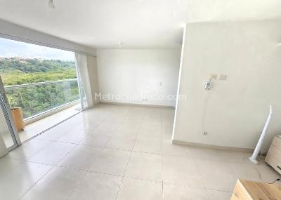 Apartamento de 3 alcobas en venta en Cañaveral, Floridablanca, 77 m² · foto 2 de 11