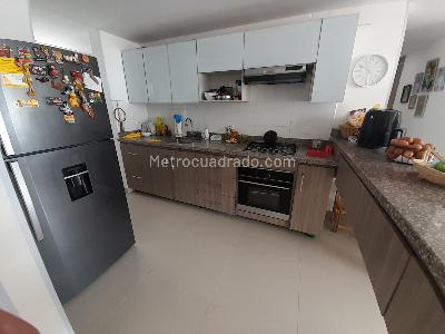 Apartamento de 3 alcobas en venta en San Francisco, Bucaramanga, 94 m² · foto 3 de 15