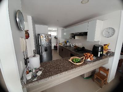 Apartamento de 3 alcobas en venta en San Francisco, Bucaramanga, 94 m² · foto 4 de 15