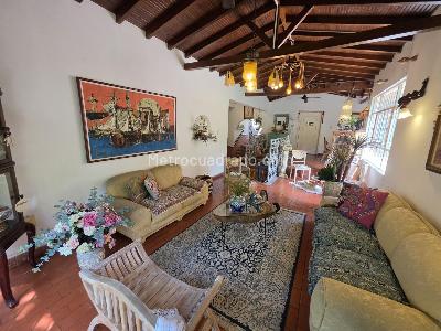 Casa de 5 alcobas en venta en Lagos Del Cacique, Bucaramanga, 280 m² · foto 5 de 20