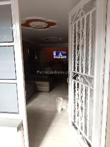 Casa de 3 alcobas en venta en Ciudadela Real De Minas, Bucaramanga, 118 m² · foto 2 de 14