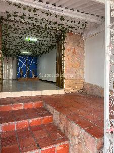 Casa de 5 alcobas en venta en Lagos Ii, Floridablanca, 172 m² · foto 2 de 17