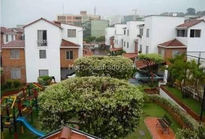 Casa de 5 alcobas en venta en El Bosque, Floridablanca, 125 m² · foto 5 de 12