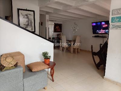 Casa de 3 alcobas en venta en Fontana, Bucaramanga, 102 m² · foto 4 de 16
