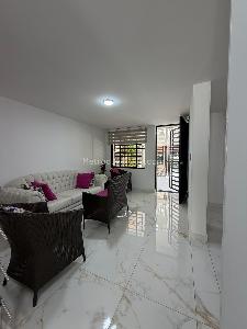 Casa de 5 alcobas en venta en Diamante 2, Bucaramanga, 200 m² · foto 5 de 20