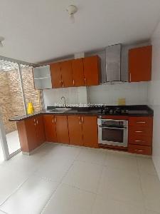 Casa de 3 alcobas en venta en Anillo Vial, Floridablanca, 111 m² · foto 2 de 10