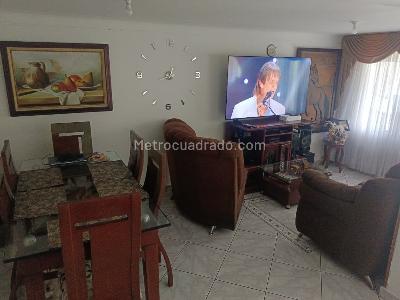 Casa de 4 alcobas en venta en Cañaveral, Floridablanca, 104 m² · foto 2 de 15