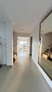 Casa de 5 alcobas en venta en Lagos Del Cacique, Bucaramanga, 450 m² · foto 3 de 16