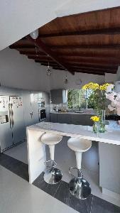 Casa de 5 alcobas en venta en Lagos Del Cacique, Bucaramanga, 450 m² · foto 8 de 16