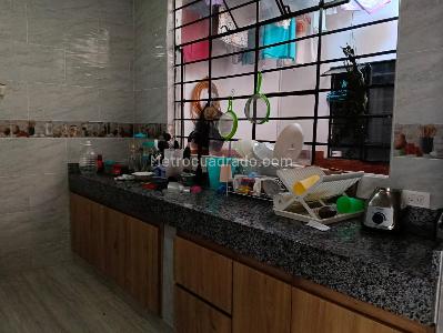 Casa de 5 alcobas en venta en San Miguel, Bucaramanga, 232 m² · foto 13 de 14