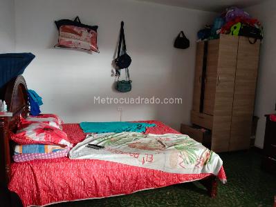 Casa de 5 alcobas en venta en San Miguel, Bucaramanga, 232 m² · foto 4 de 14