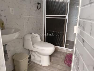 Casa de 5 alcobas en venta en San Miguel, Bucaramanga, 232 m² · foto 6 de 14
