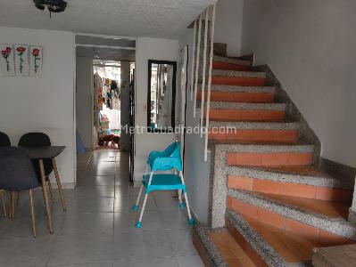 Casa de 4 alcobas en venta en Acacias I, Floridablanca, 94 m² · foto 4 de 19