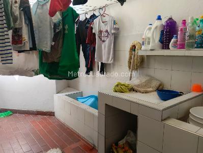 Casa de 4 alcobas en venta en Acacias I, Floridablanca, 94 m² · foto 5 de 19