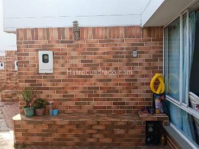 Casa de 4 alcobas en venta en Acacias I, Floridablanca, 94 m² · foto 9 de 19