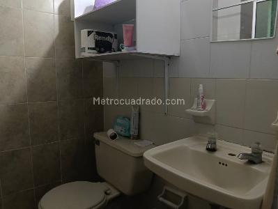 Casa de 4 alcobas en venta en Acacias I, Floridablanca, 94 m² · foto 12 de 19