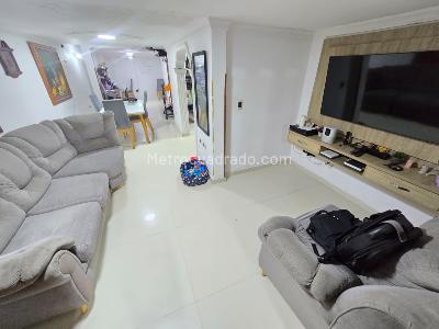 Casa de 3 alcobas en venta en La Ronda, Floridablanca, 115 m² · foto 2 de 10