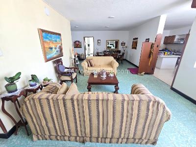 Casa de 5 alcobas en venta en Lagos Del Cacique, Bucaramanga, 580 m² · foto 7 de 17