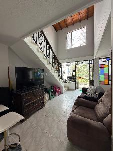 Casa de 5 alcobas en venta en Provenza, Bucaramanga, 240 m² · foto 2 de 20
