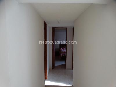 Apartamento de 3 alcobas en venta en Altos Del Cacique, Bucaramanga, 72 m² · foto 11 de 20