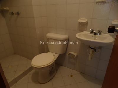 Apartamento de 3 alcobas en venta en Altos Del Cacique, Bucaramanga, 72 m² · foto 4 de 20