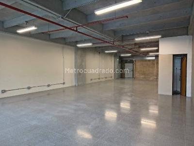 Office for rent in Guayabal, Medellín