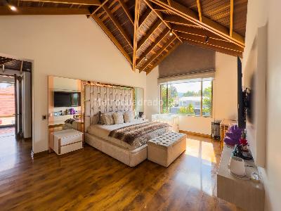 Casa de 4 alcobas en venta en San Jose De Bavaria, Bogotá, 265 m² · foto 15 de 20