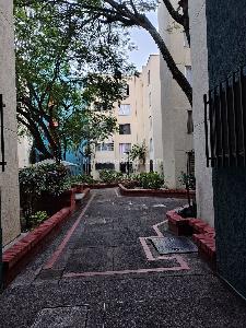 Apartamento de 3 alcobas en venta en Cañaveralejo, Cali, 69 m² · foto 2 de 17