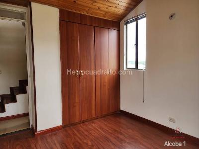 Apartamento de 4 alcobas en venta en Los Muiscas, Tunja, 102 m² · foto 5 de 10
