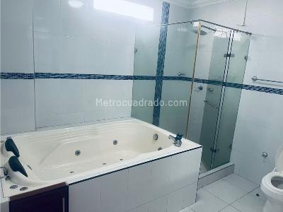 Casa de 5 alcobas en venta en Ciudad 2000, Cali, 360 m² · foto 11 de 16