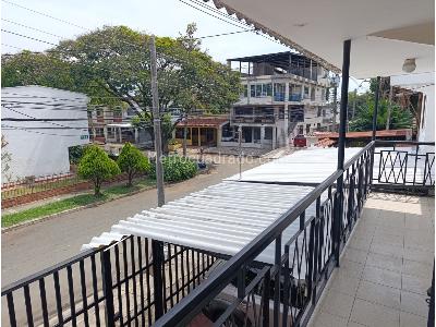 Casa de 5 alcobas en venta en La Merced, Cali, 270 m² · foto 2 de 20