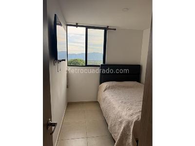 Apartamento de 3 alcobas en venta en Mirolindo Picaleña, Ibagué, 67 m² · foto 8 de 15