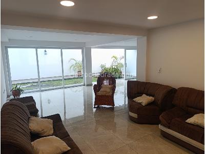 Casa de 5 alcobas en venta en La Flora, Cali, 420 m² · foto 3 de 20
