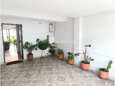 Casa de 3 alcobas en venta en La Merced, Cali, 250 m² · foto 7 de 20