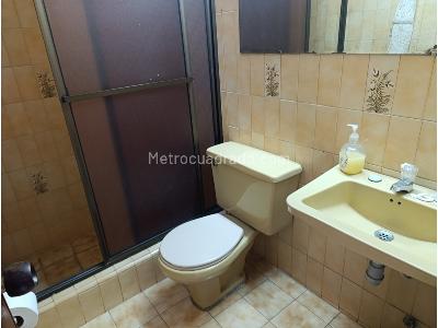 Casa de 3 alcobas en venta en La Merced, Cali, 250 m² · foto 10 de 20
