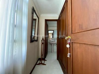 Apartamento de 3 alcobas en venta en Santa Rita, Girardot, 140 m² · foto 3 de 20