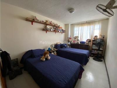 Apartamento de 3 alcobas en venta en Santa Rita, Girardot, 140 m² · foto 6 de 20