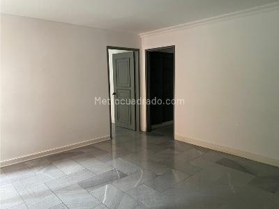 Apartamento en venta en La Arboleda, Cali · foto 4 de 14