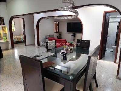 Casa de 5 alcobas en venta en Prados Del Norte, Cali, 264 m² · foto 3 de 20