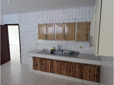 Casa de 5 alcobas en venta en Prados Del Norte, Cali, 302 m² · foto 13 de 20