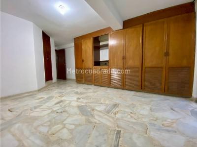 Casa de 3 alcobas en venta en El Refugio, Cali, 130 m² · foto 2 de 16