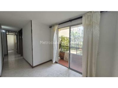Apartamento de 3 alcobas en venta en Aguacatal, Cali, 64 m² · foto 4 de 14