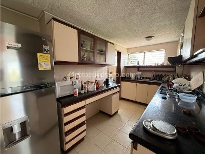 Apartamento de 3 alcobas en venta en Multicentro, Cali, 118 m² · foto 6 de 20