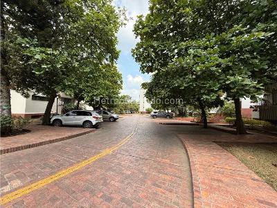 Apartamento de 3 alcobas en venta en Multicentro, Cali, 118 m² · foto 17 de 20