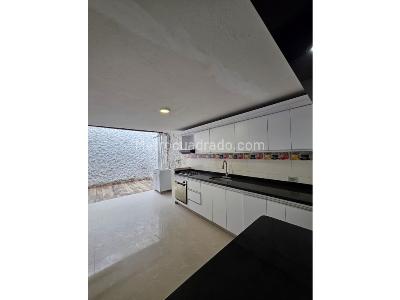 Casa de 4 alcobas en venta en Vipasa, Cali, 252 m² · foto 3 de 20